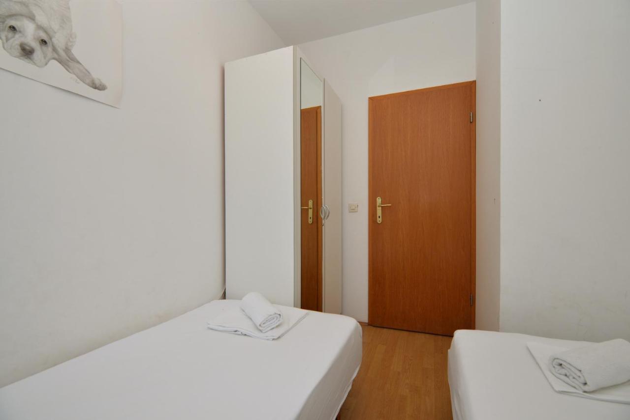 Apartman Rasip, Murter Exteriör bild
