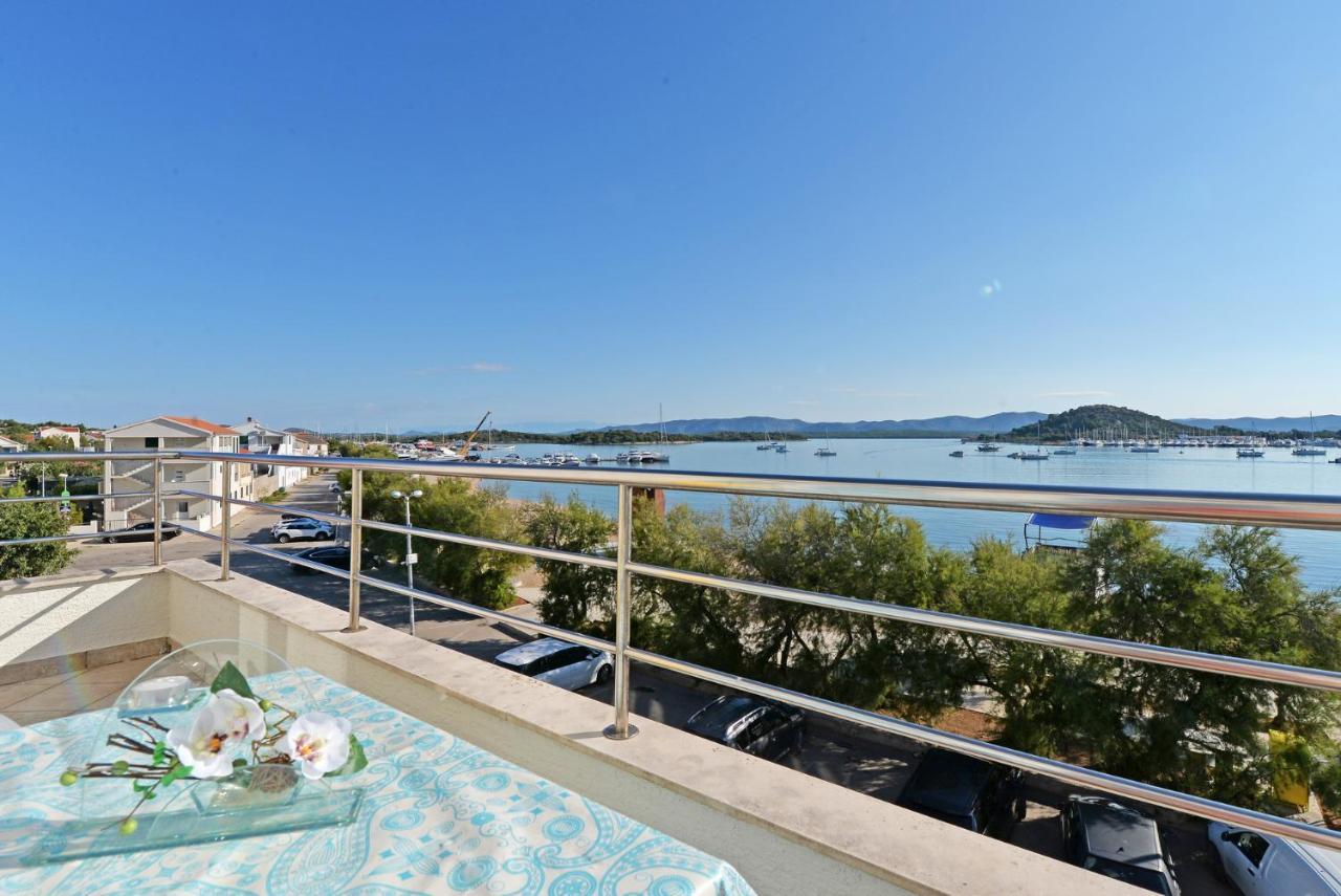 Apartman Rasip, Murter Exteriör bild