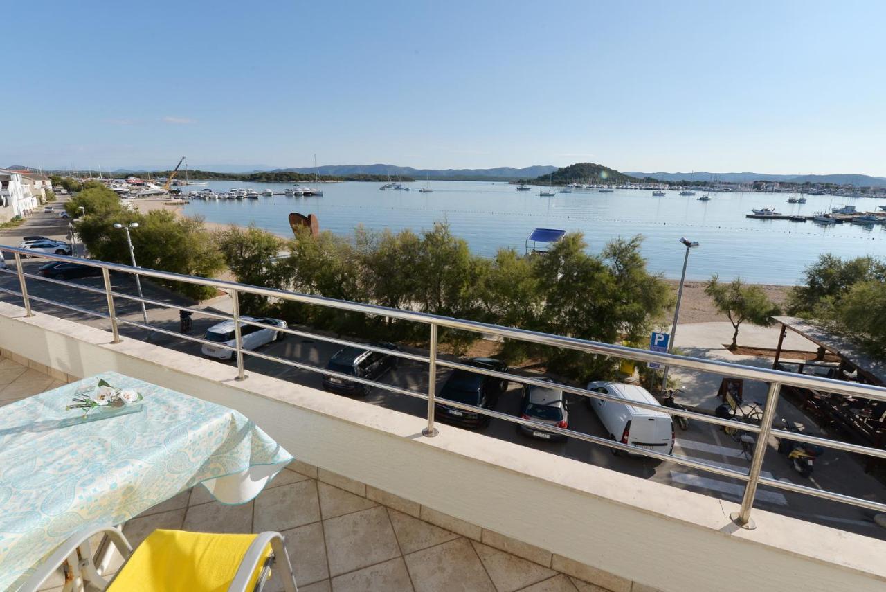 Apartman Rasip, Murter Exteriör bild